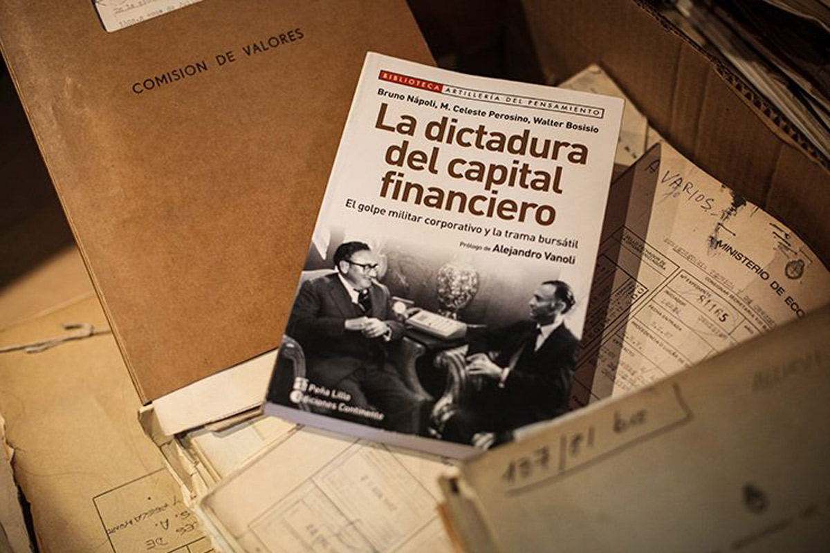 Presentan «La dictadura del capital financiero»