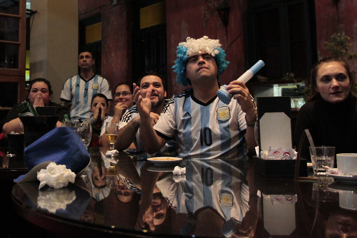 Los bares de la ciudad palpitaron la final de la Copa América