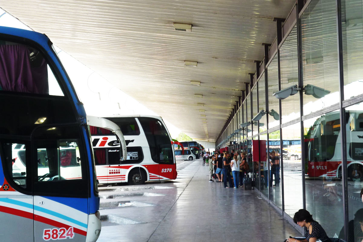 Posible paro de colectivos de larga distancia