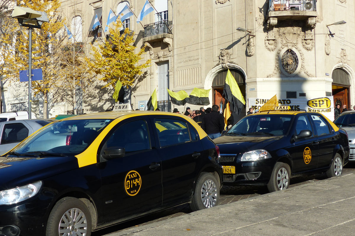 Desde hoy rige la nueva tarifa de taxis y remises