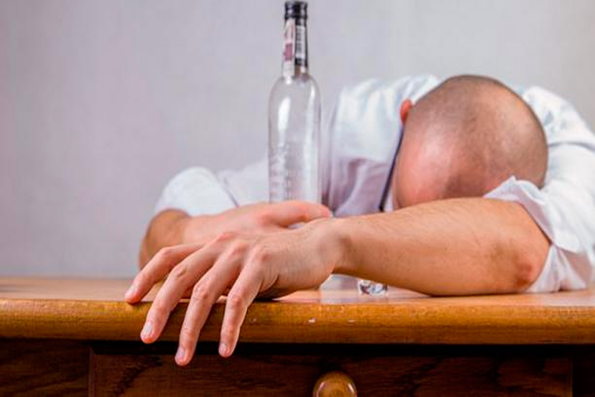 Una molécula protege al cerebro de los efectos del alcohol