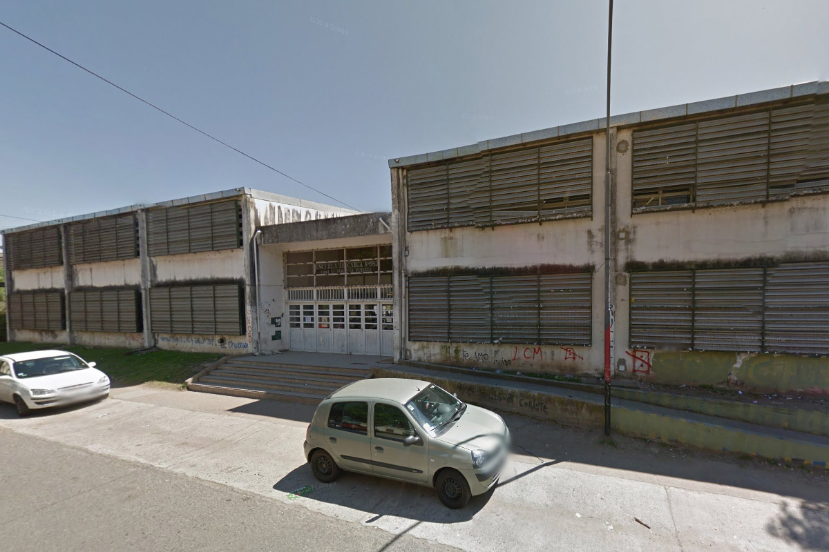Encontraron un feto en el baño de una escuela