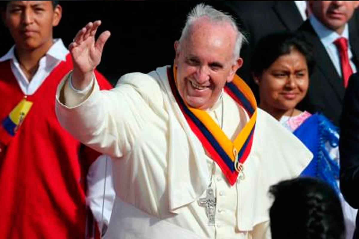 Francisco celebró una misa multitudinaria en Guayaquil
