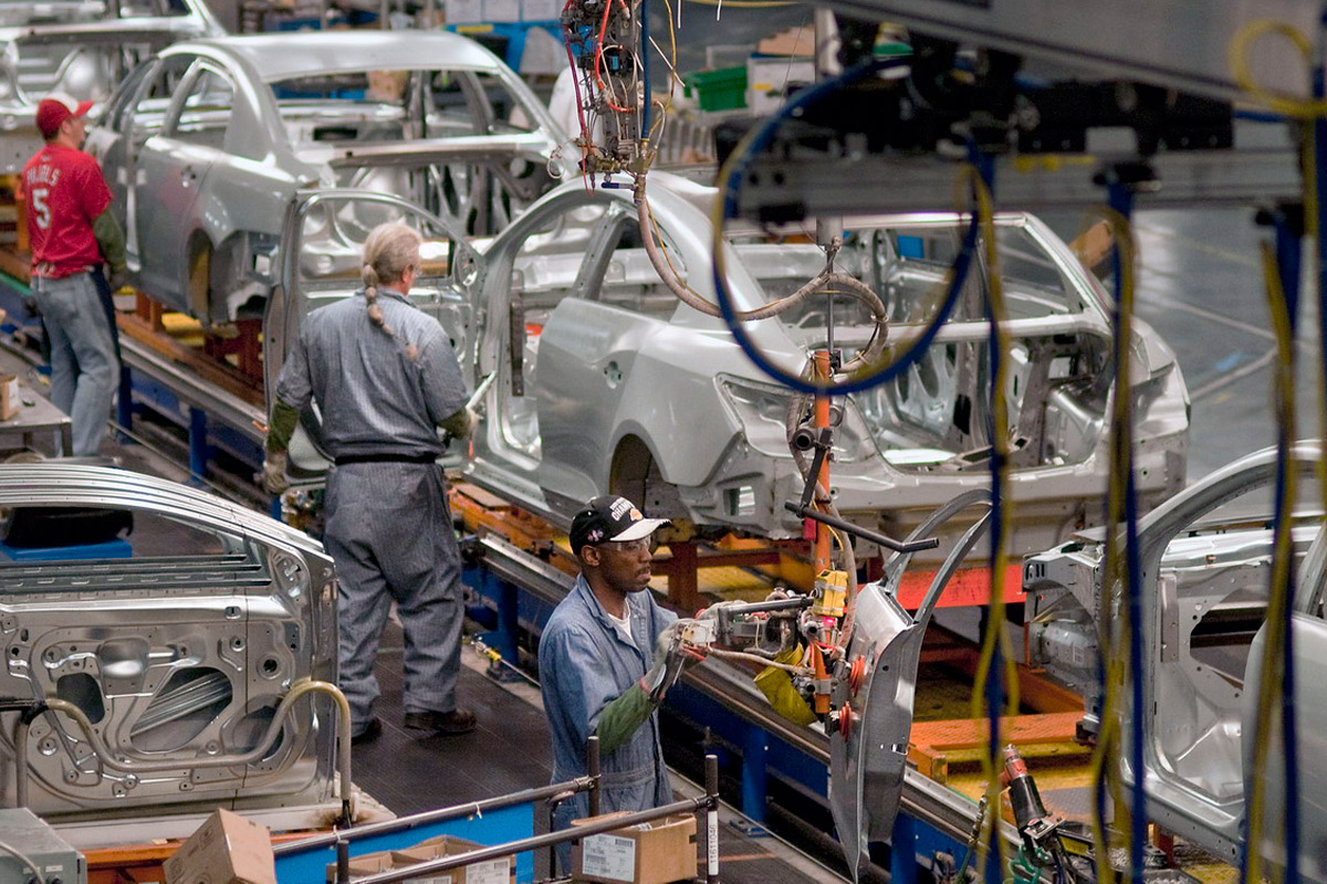 General Motors paraliza su planta en forma parcial