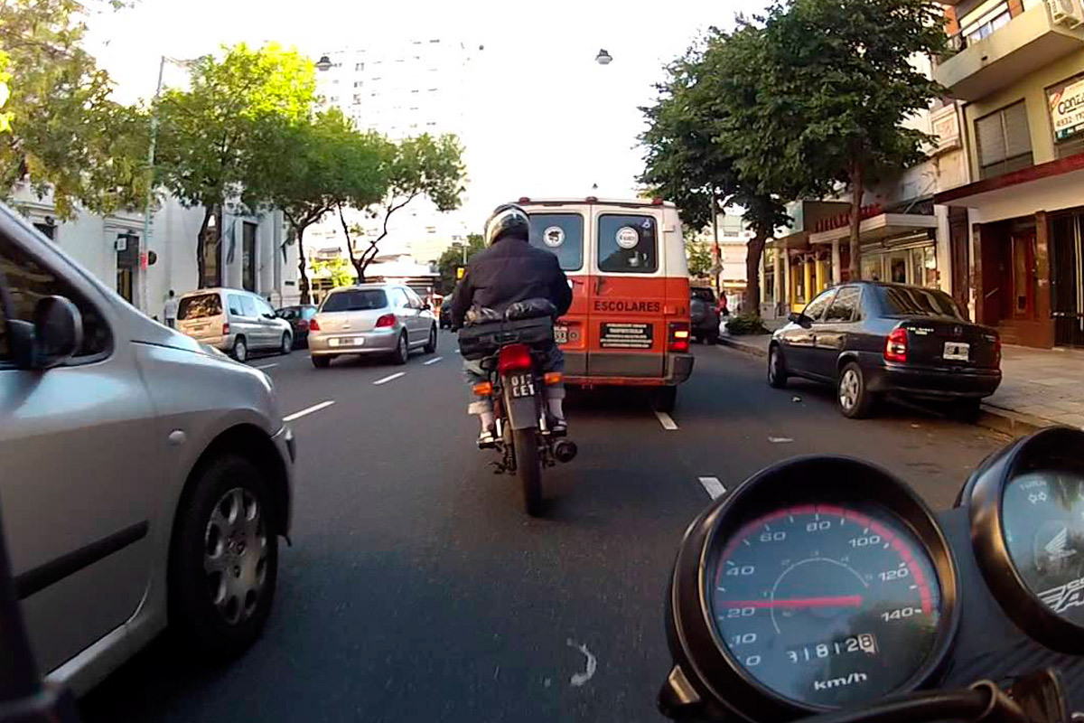 Motoqueros pararon por recomposición salarial del 37%