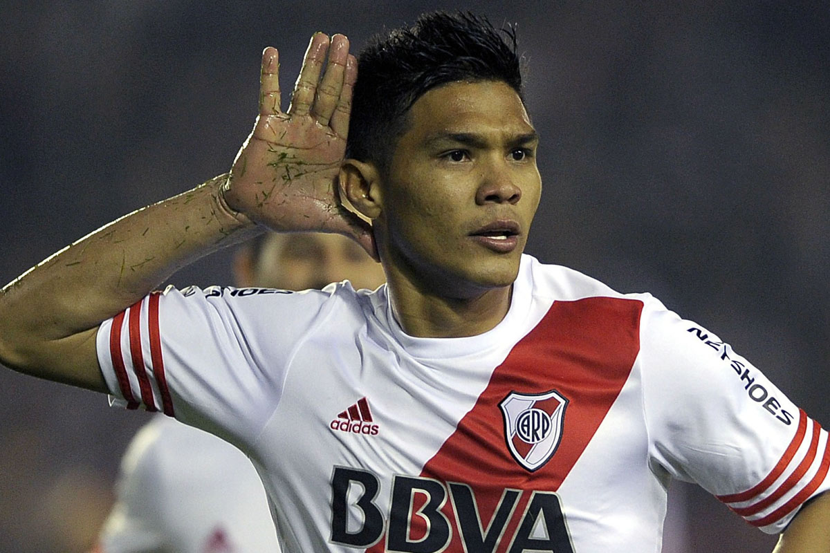 El mundo River enfrentado con Teófilo Gutiérrez