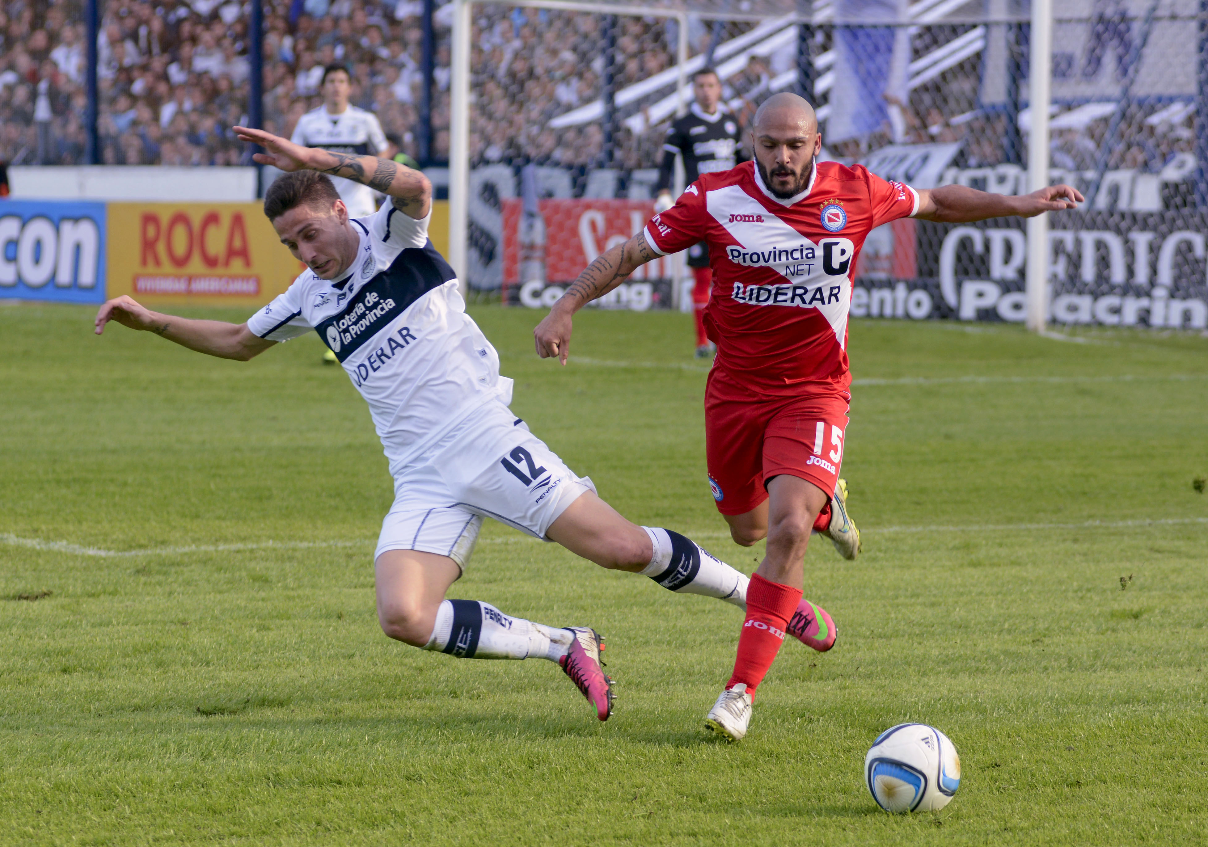 Gimnasia reaccionó a tiempo y derrotó a Argentinos