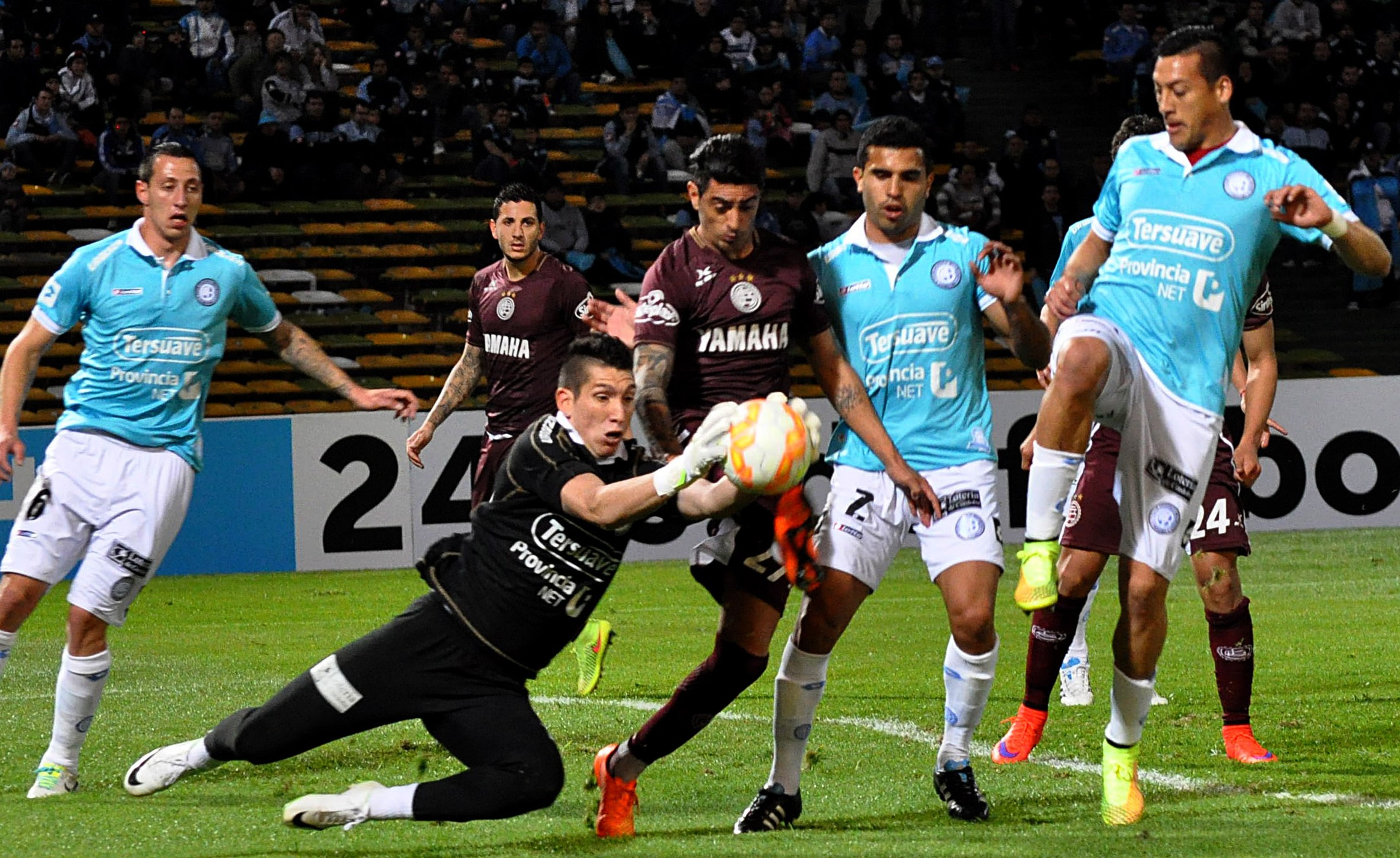 Sudamericana: Belgrano y Lanús empataron en la ida