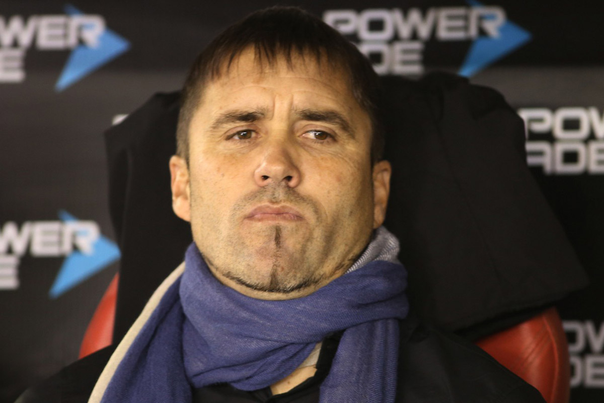 Coudet confirmó que Larrondo debutará el lunes