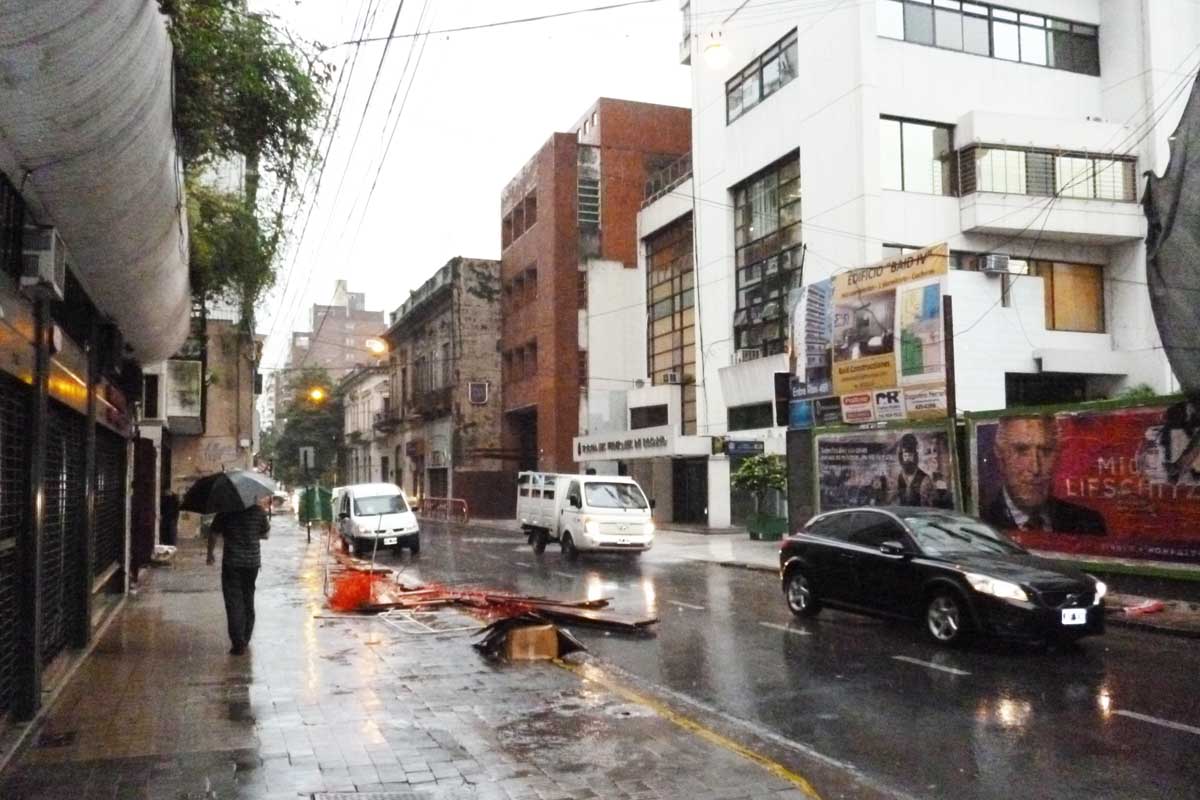 Renuevan alerta meteorológico por lluvias intensas