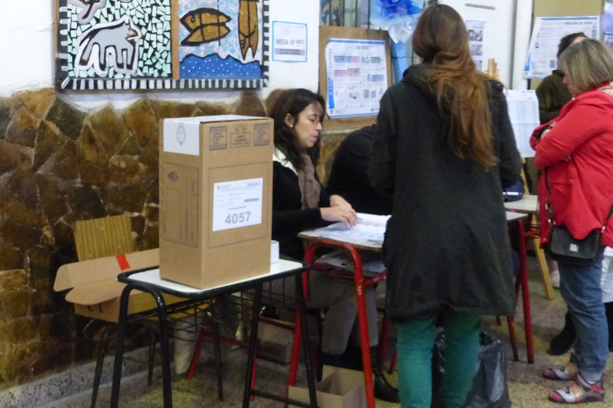 Después del mediodía, votó más del 32 por ciento del padrón