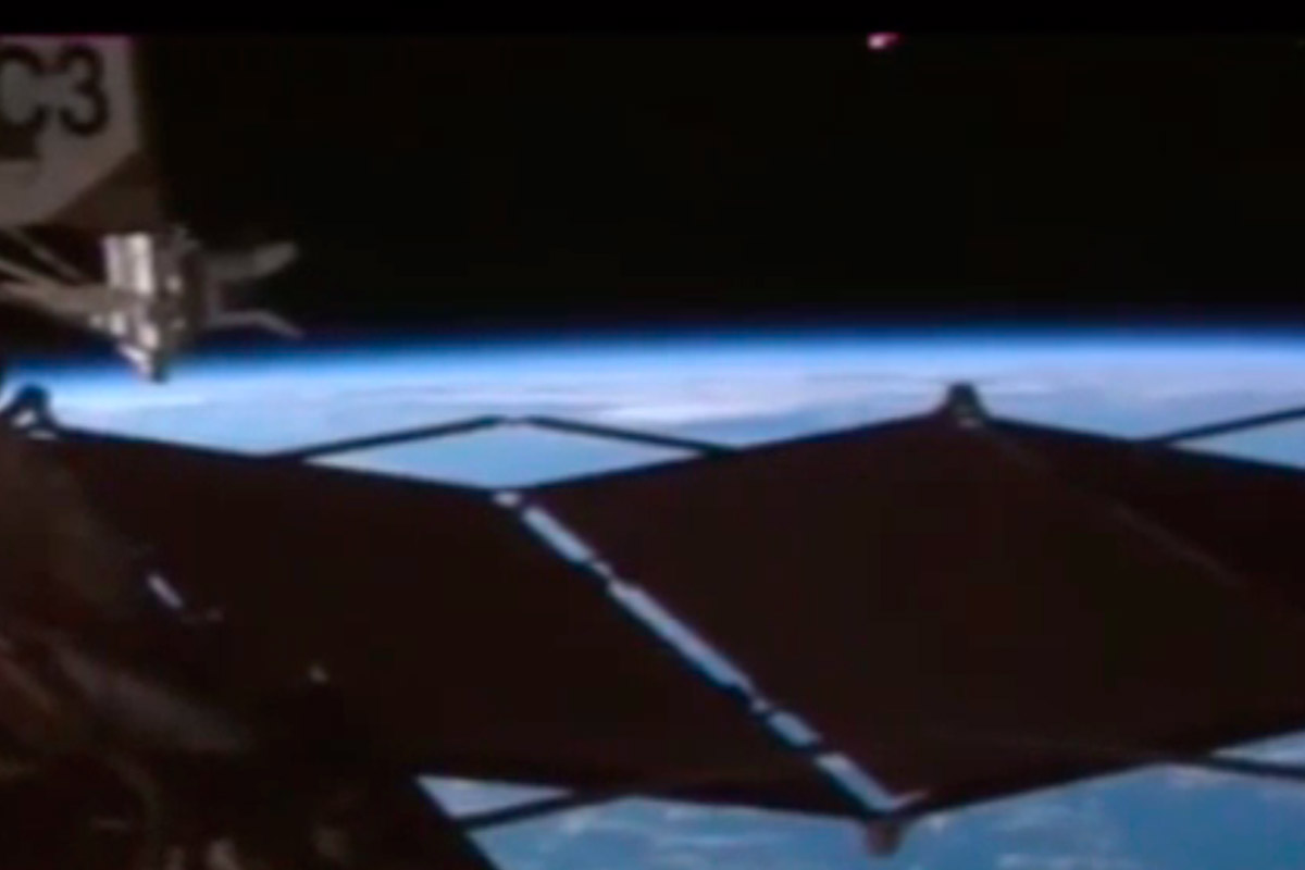 OVNI ? apareció un objeto extraño en una grabación de la NASA