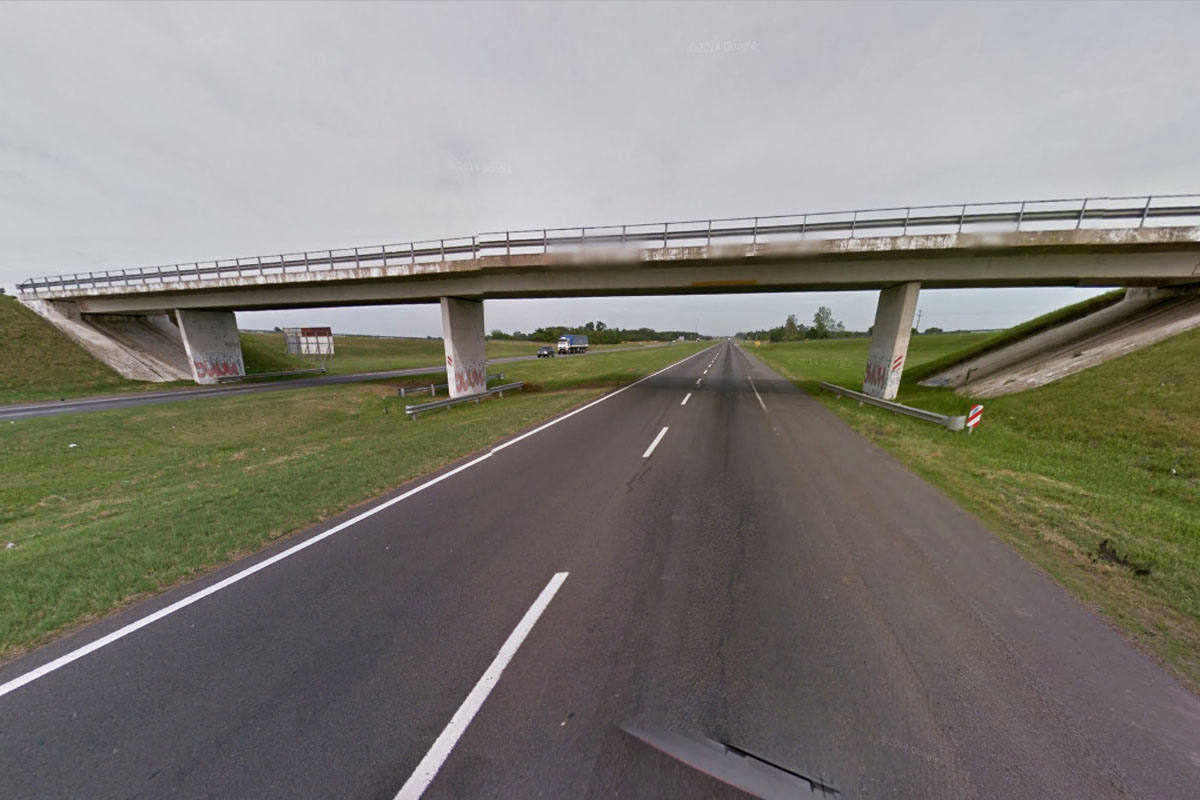 Cedió puente en autopista Rosario-Buenos Aires