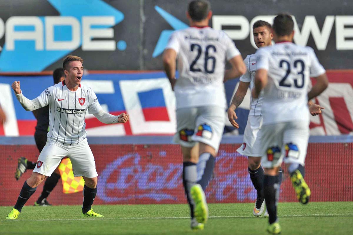 San Lorenzo logró triunfo agónico y sigue puntero