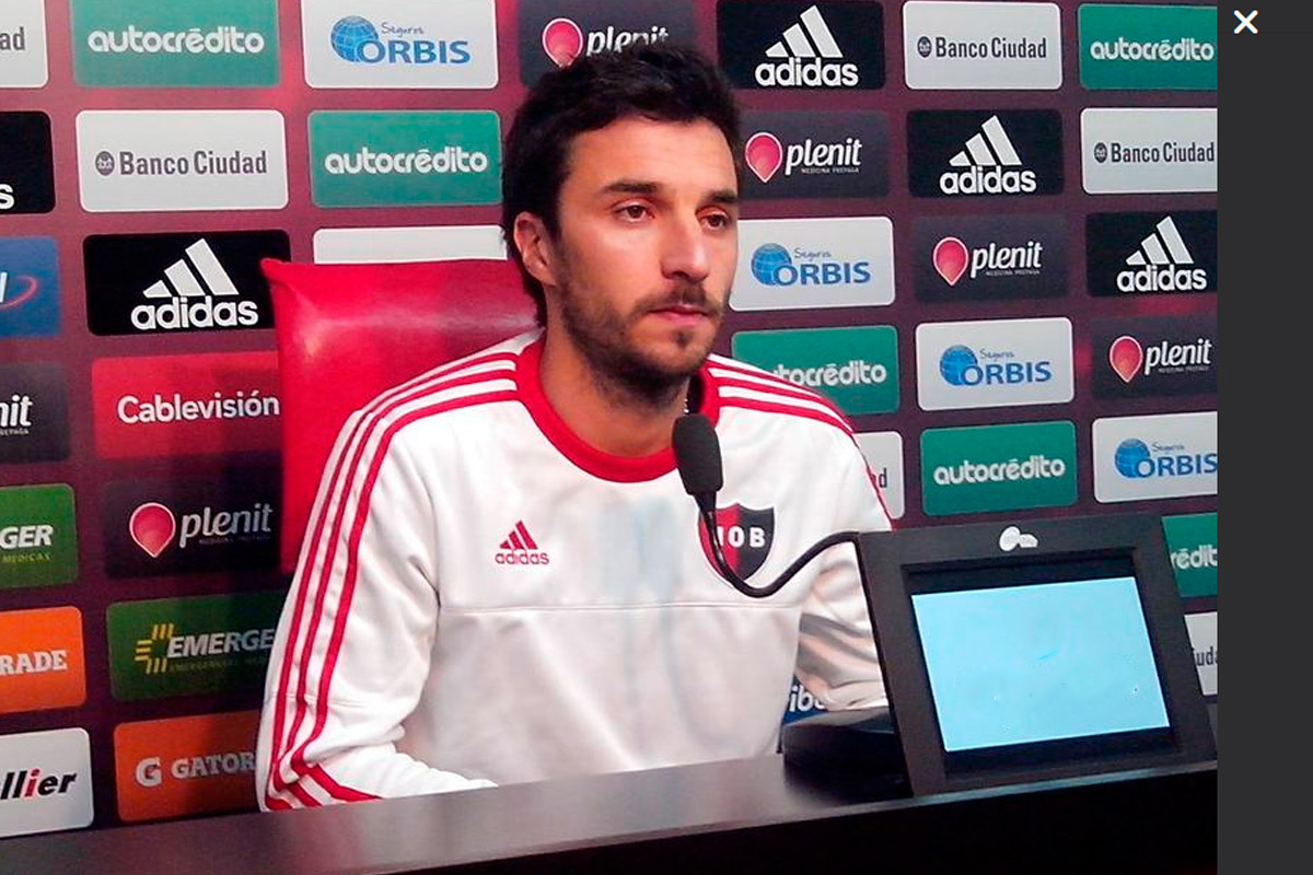«El equipo mejoró ante Temperley», dijo Scocco