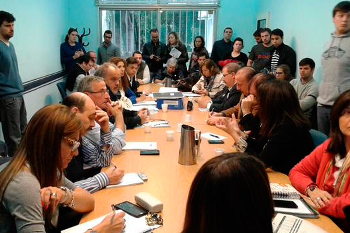 Final abierto en el debate por el aumento del boleto