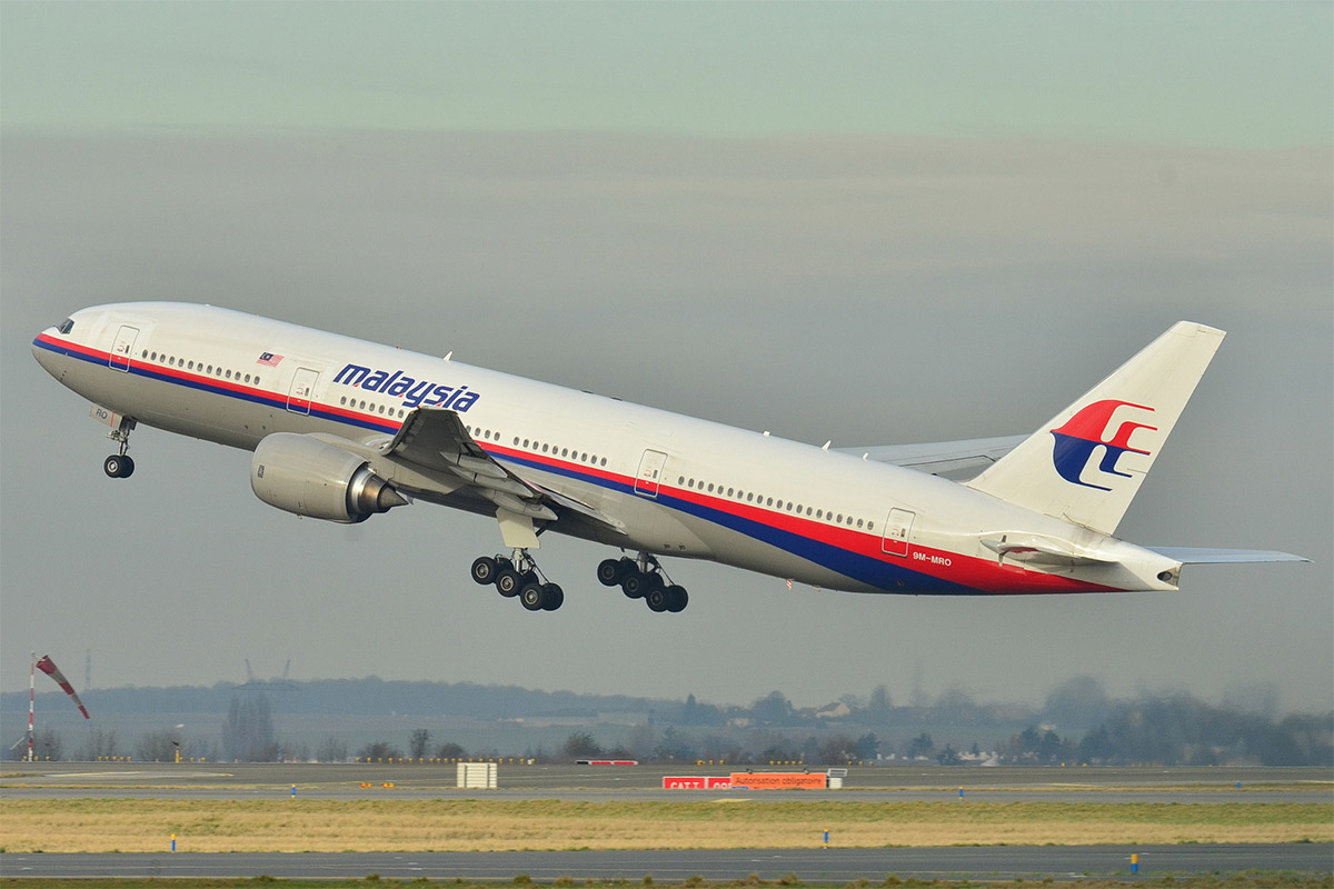 Analizarán el trozo de ala que podría ser del Boeing MH370