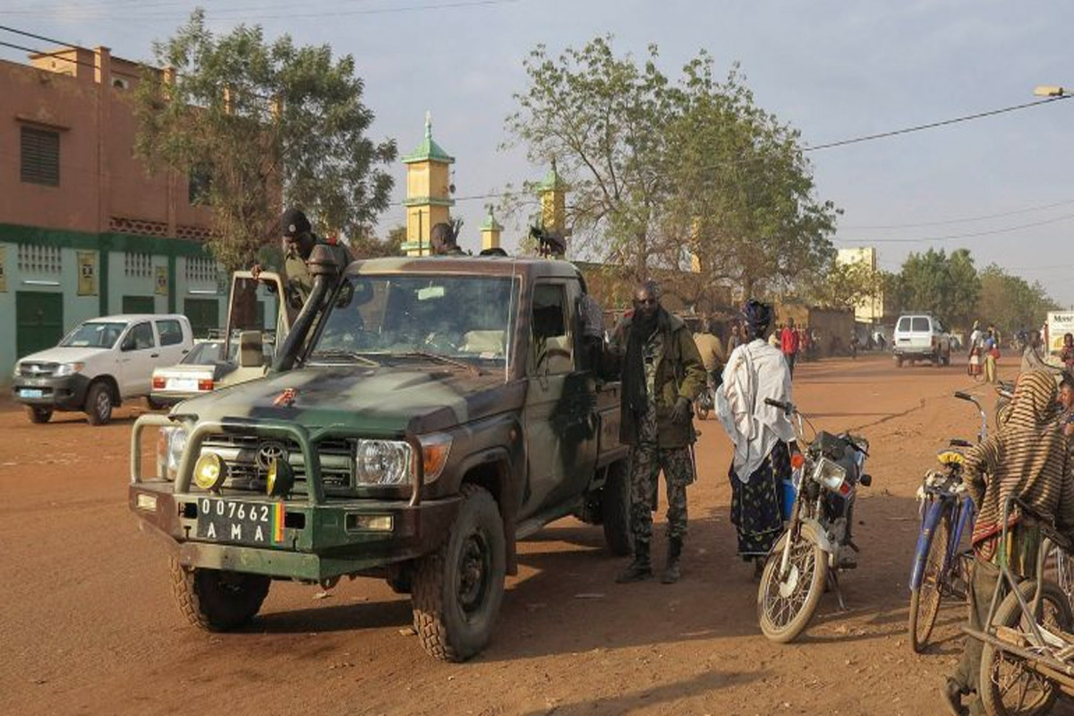 Doce muertos en toma de rehenes en un hotel en Mali