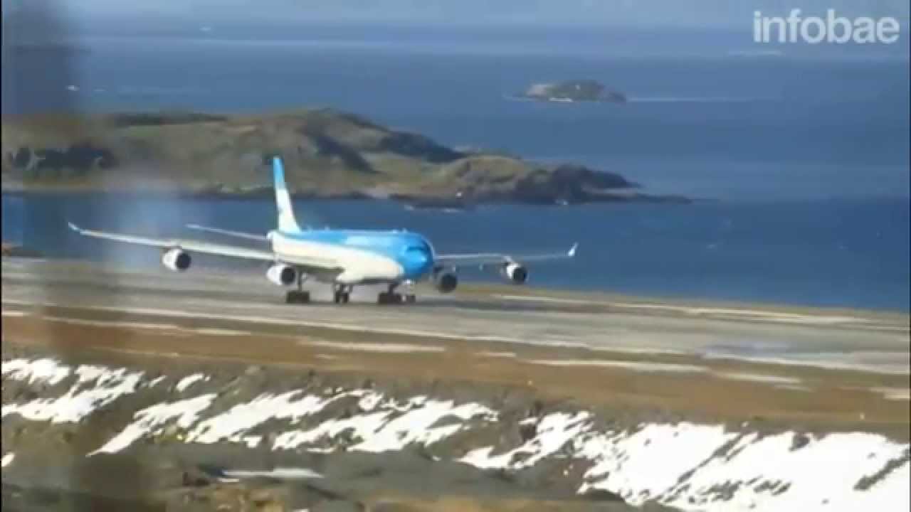 Boeing de Aerolíneas aterriza en Ushuaia, con vientos cruzados