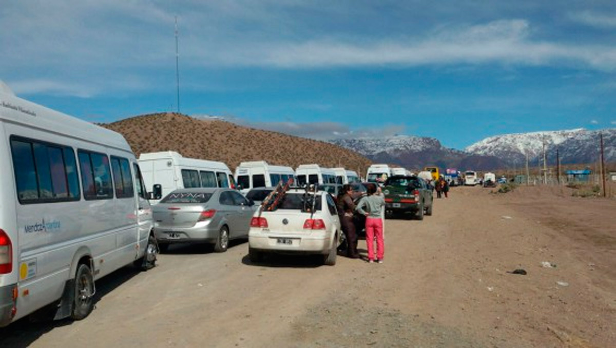 Piquete camionero, batahola y heridos en Uspallata