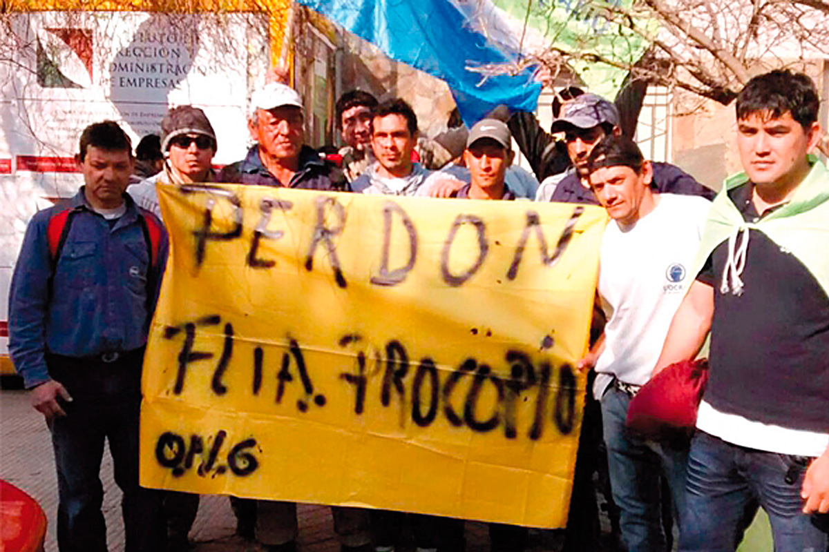 Marcha por Sandro Procopio y reunión con Raúl Lamberto