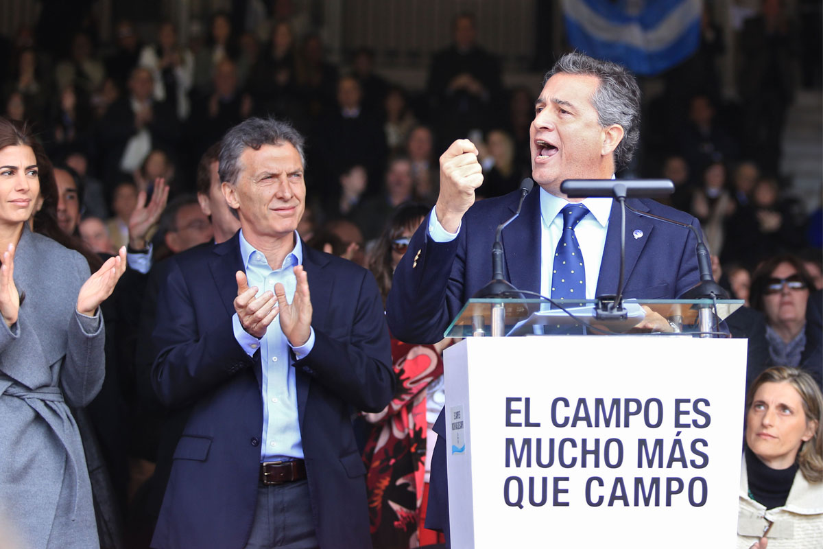 Etchevehere cuestionó a los «embriagados de poder»