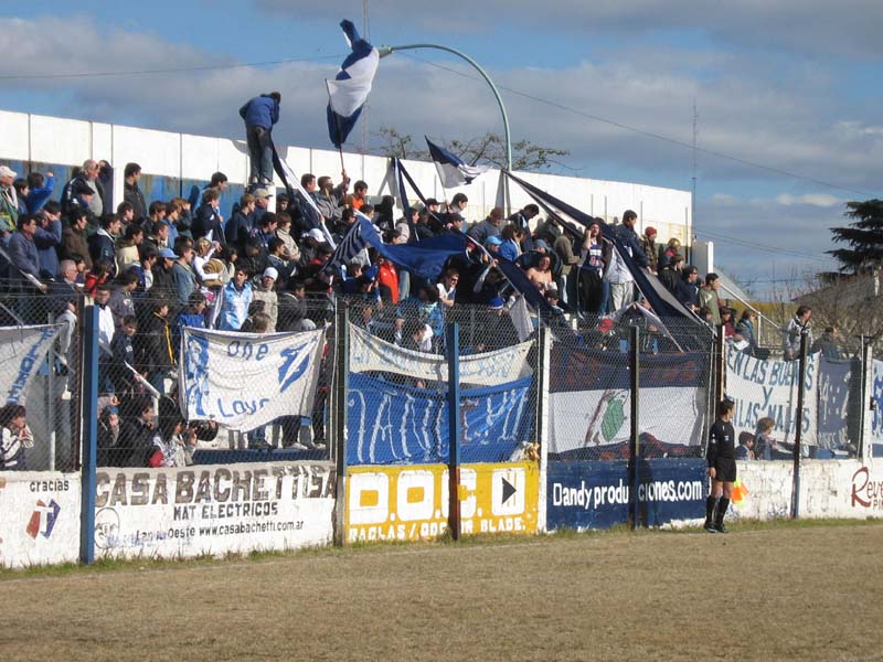 Barras de Lamadrid agredieron al plantel con golpes de puño