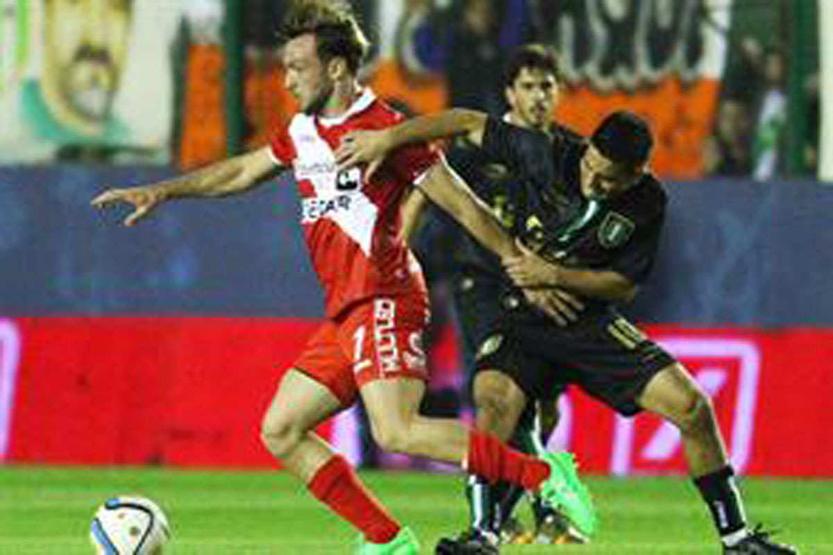 Banfield le empató agónicamente a Argentinos