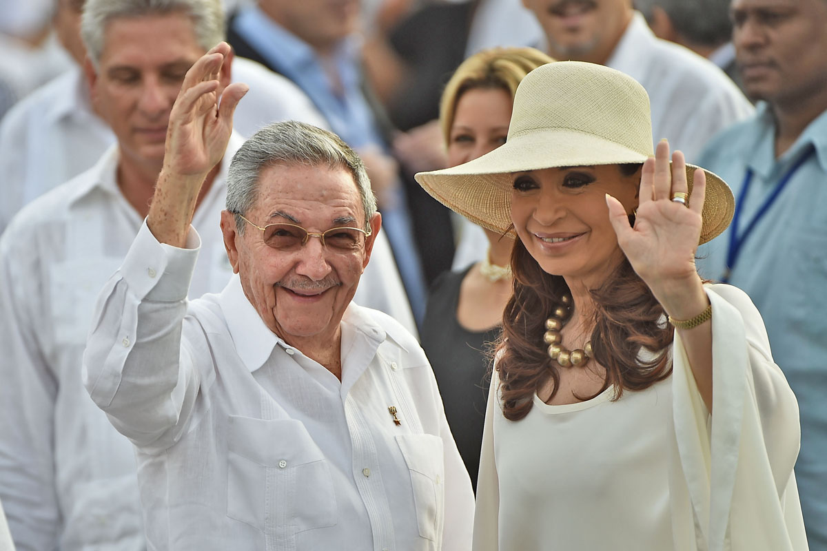 Cristina regresa a Argentina después de reunirse con Fidel