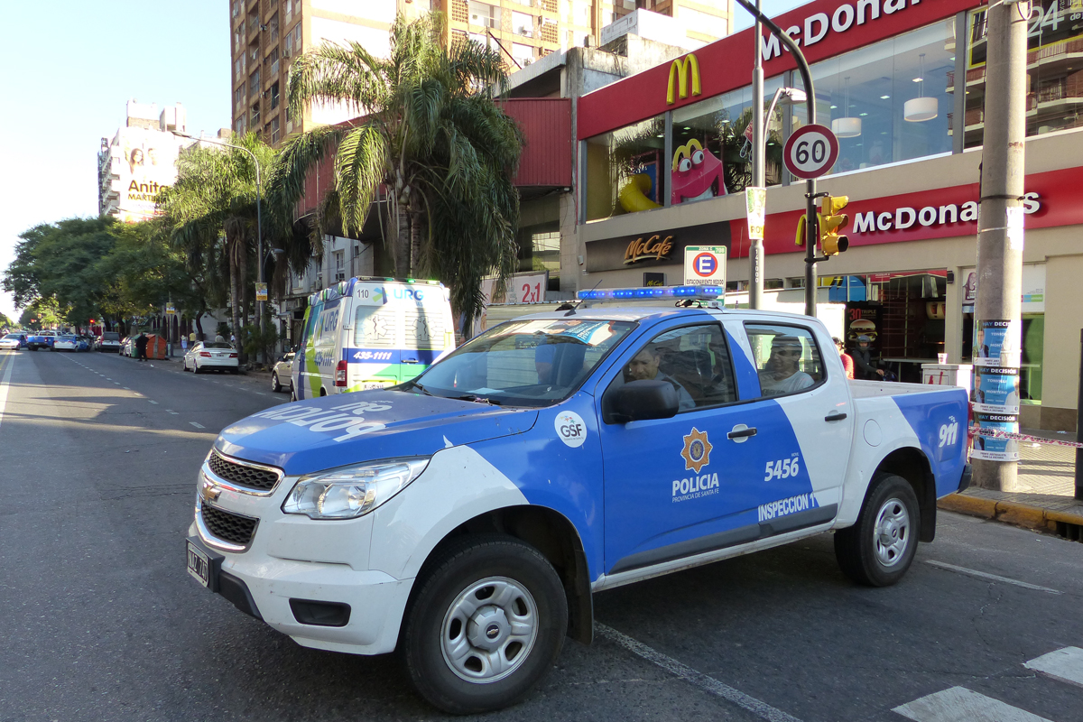 Piden 7 años para el policía que disparó en un Mc Donald’s