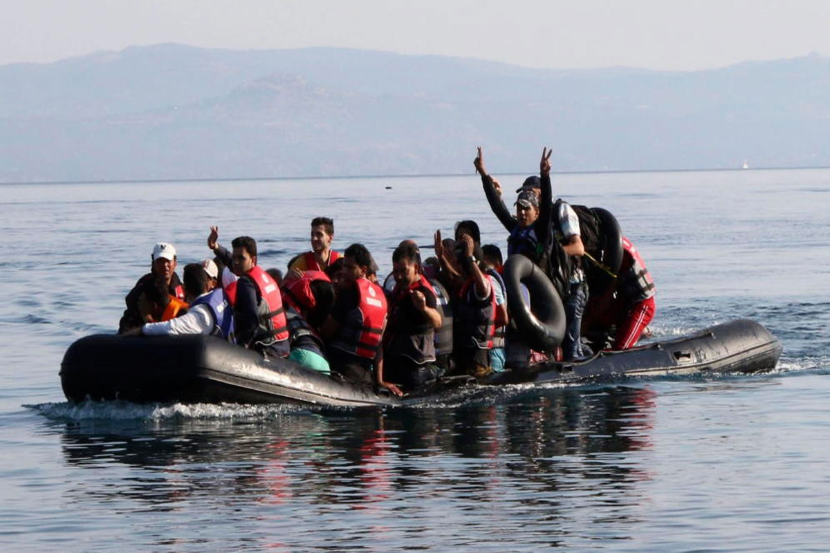 Mueren 34 migrantes en el mar Egeo al naufragar un navío