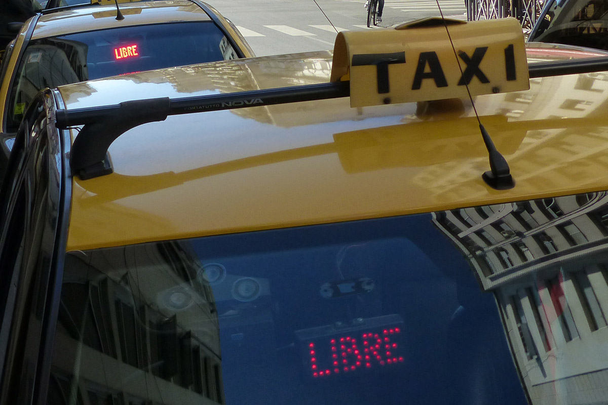 Prometen más seguridad pero taxistas no están conformes