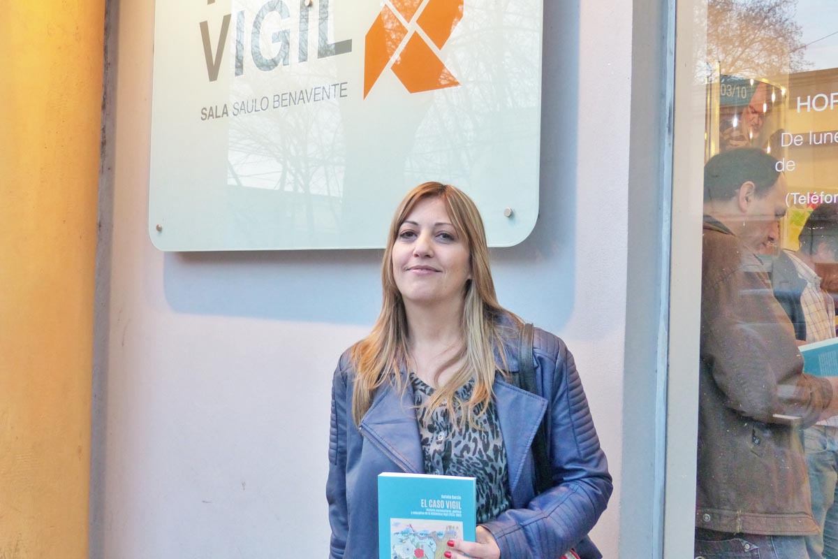 La escritora Natalia García presentó libro “El caso Vigil”