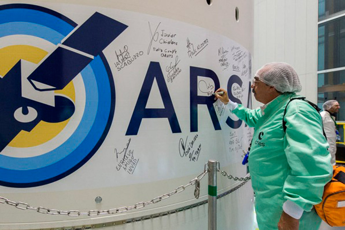 Lanzan al espacio el satélite argentino Arsat-2