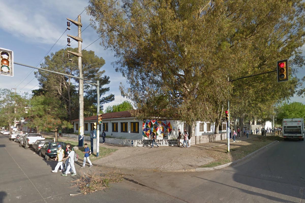 Nena de 12 años golpeada por compañeras de la escuela