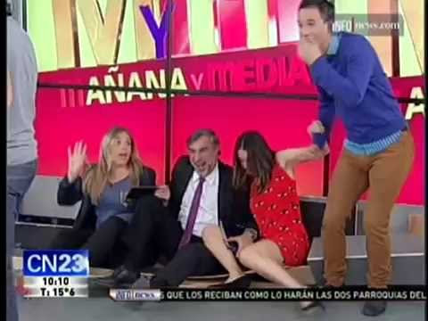 Blooper en vivo en el programa «Mañana y media» de CN23