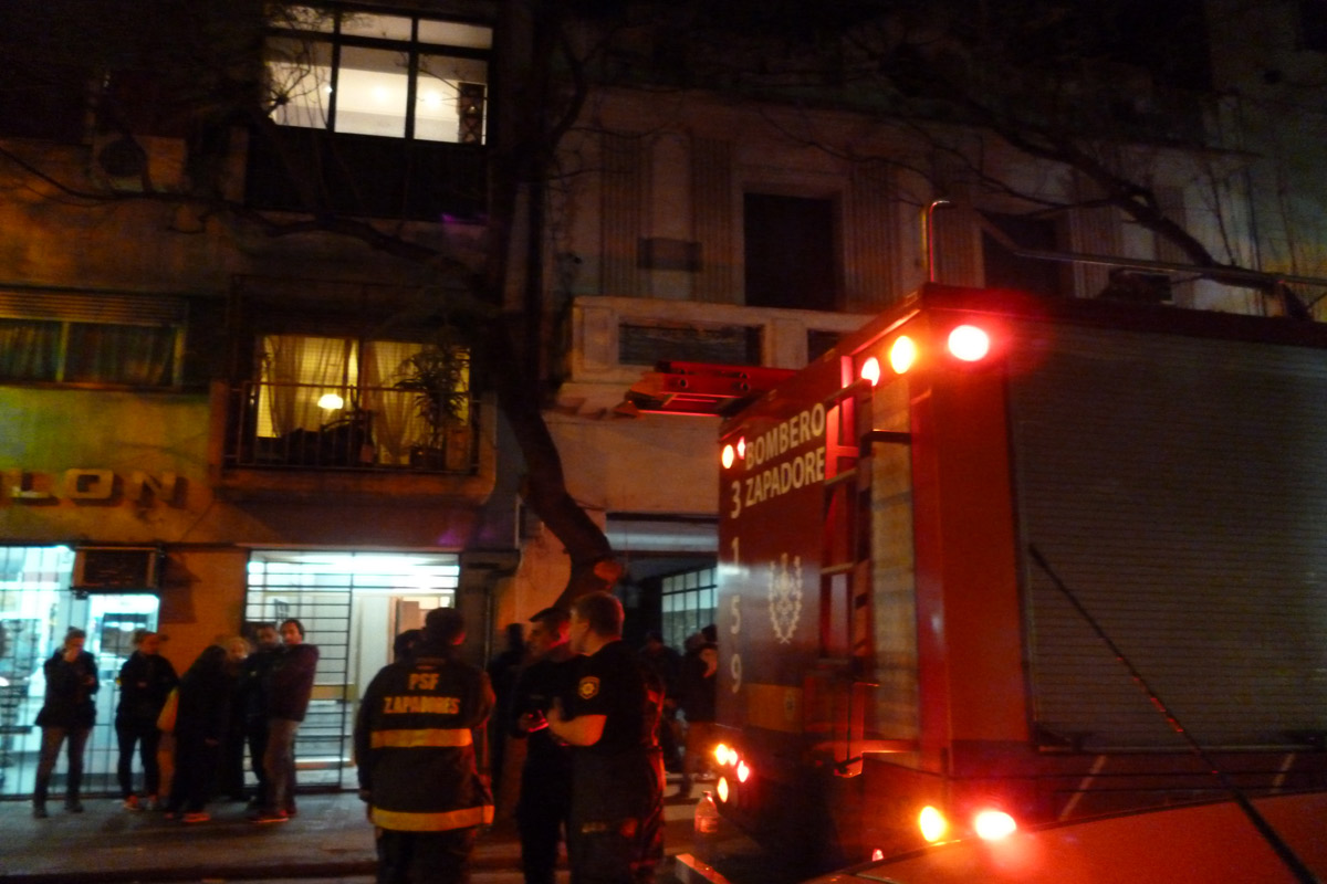Incendio en un departamento por desperfecto eléctrico
