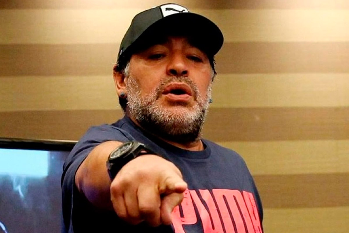 Maradona saludó a Ham, habló de Tevez y le apuntó a Gorosito
