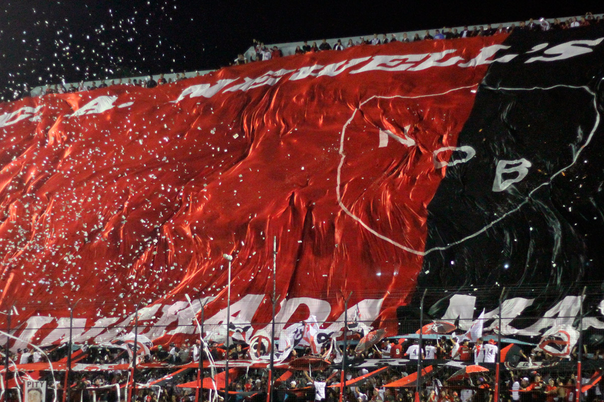 Newell´s evalúa la suspensión del tradicional “banderazo”