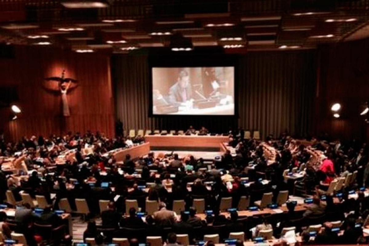 El G-77 y 19 economistas respaldan al país en la ONU