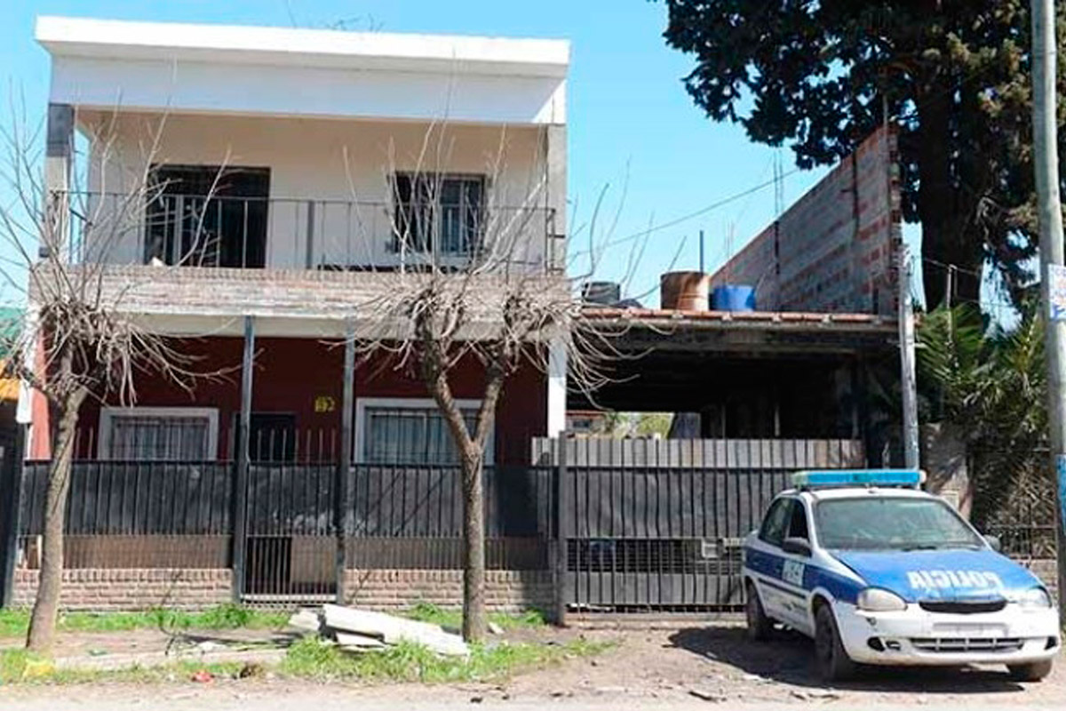 Hallaron en Pilar bolsas con huesos que serían de humanos