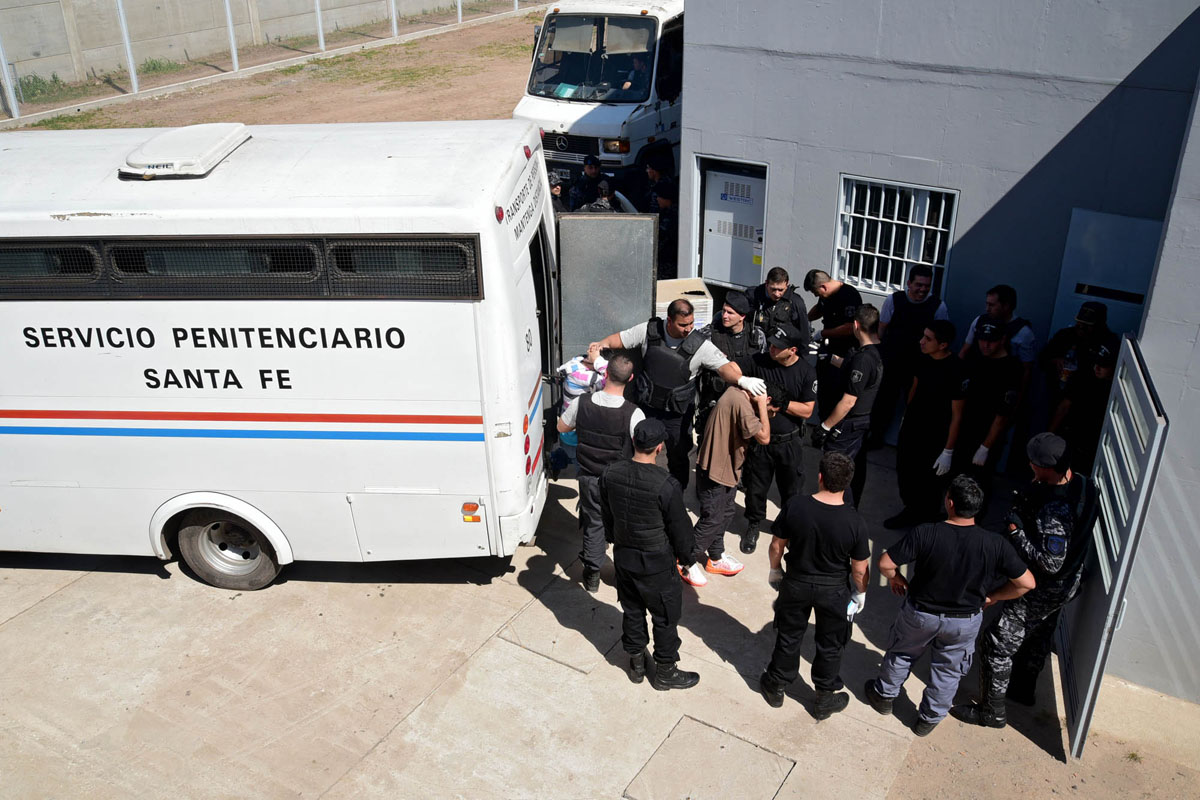 Trasladaron 310 detenidos a la nueva Unidad Penal Nº 16