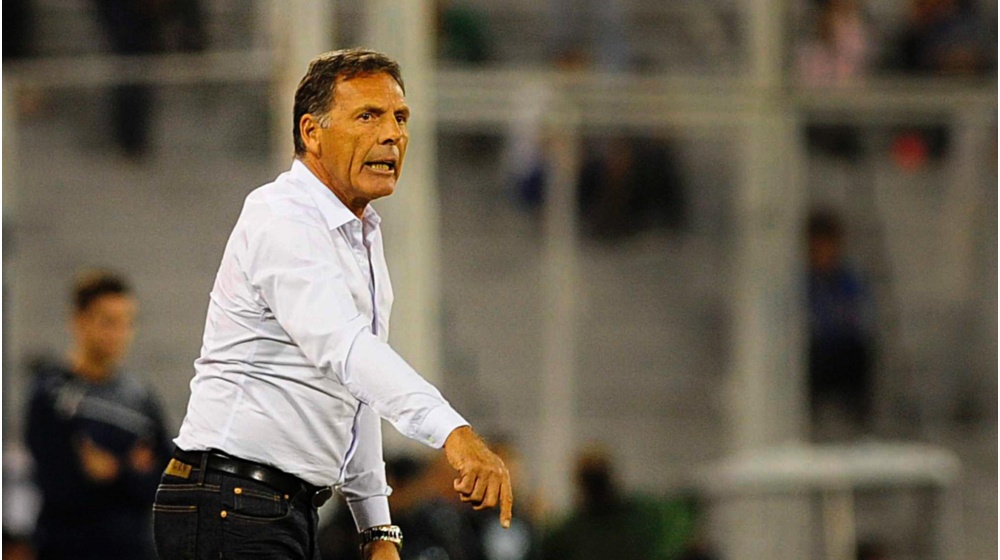 Russo acordó con la directiva el final de su ciclo en Vélez