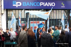 Banco Piano- Protesta