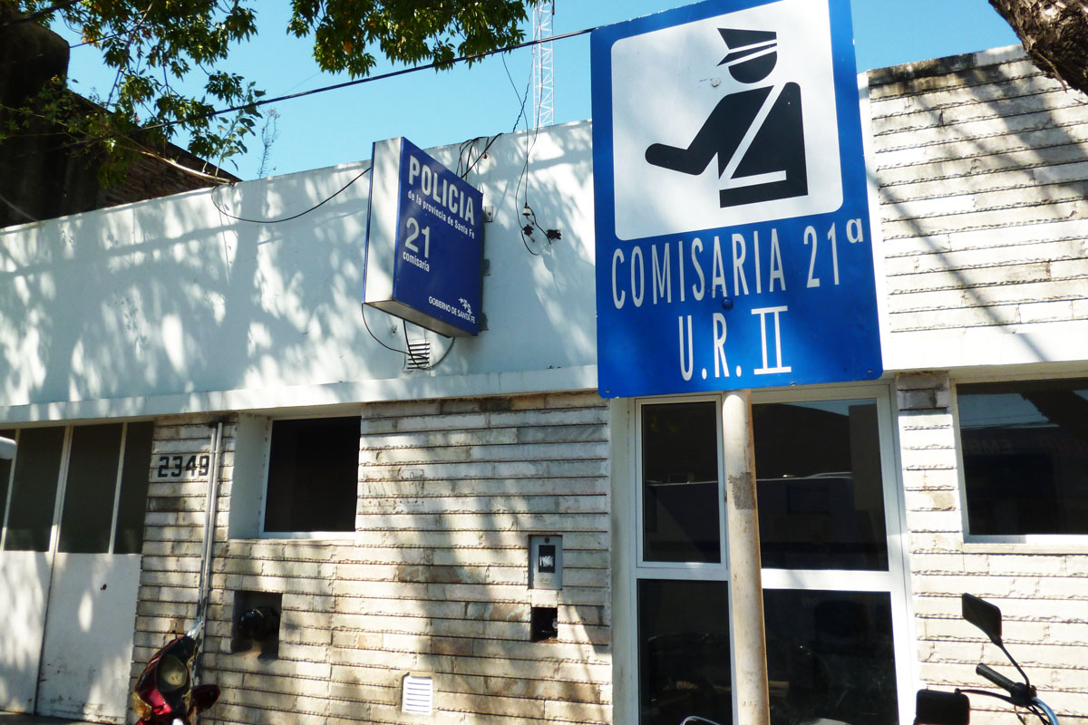 Robaron una camioneta de un taller mecánico