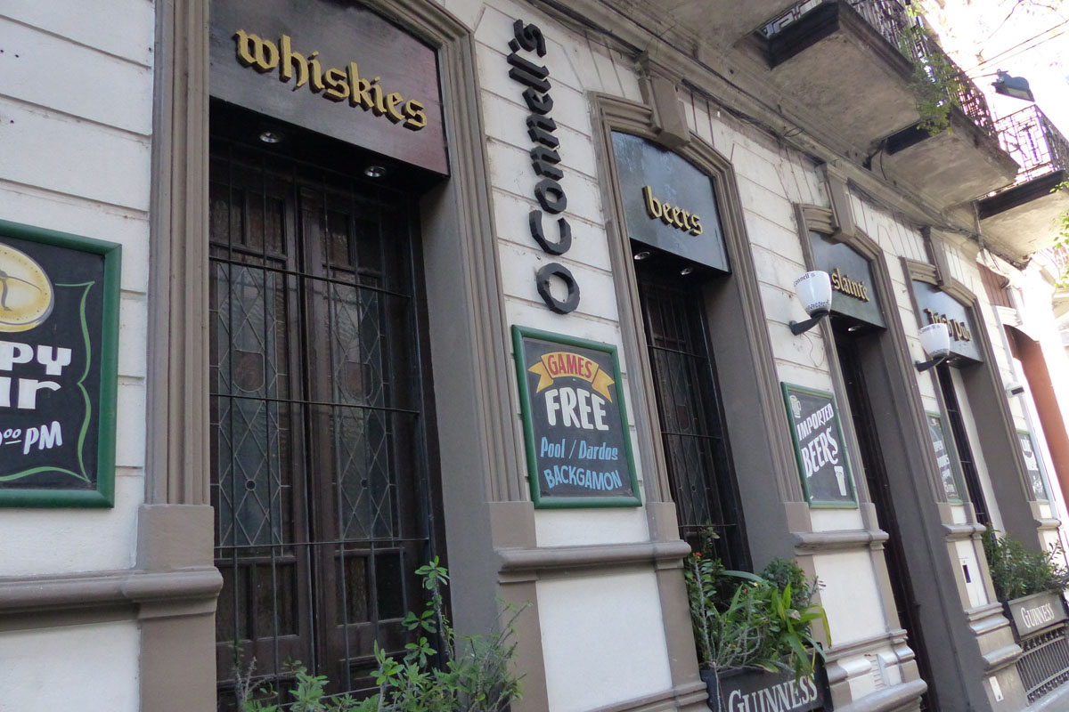 Delincuentes ingresaron a bar céntrico y se llevaron dinero