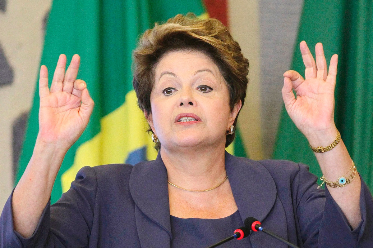 Dilma reitera que organizan un golpe en contra de su gobierno