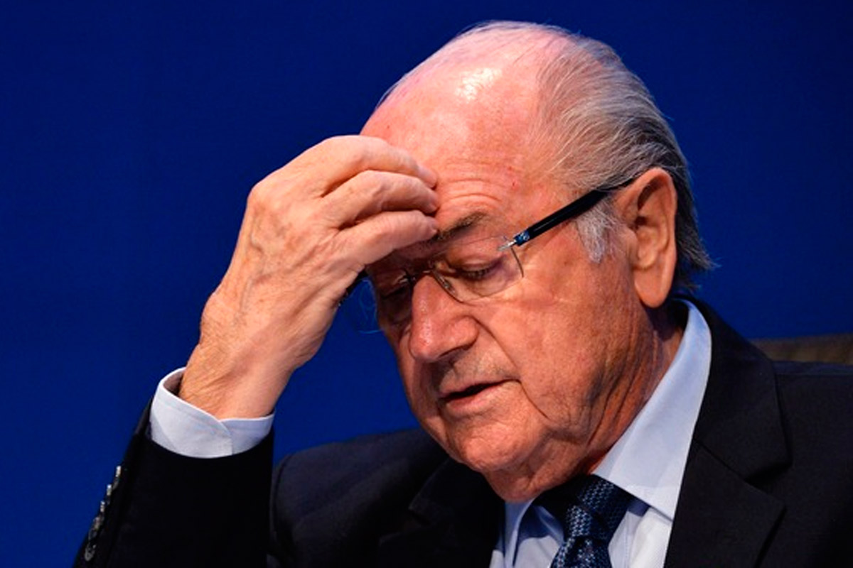 Sponsors de la Fifa piden la renuncia de Blatter