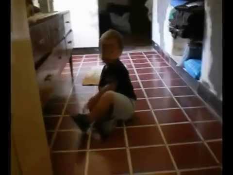 El video de un duende en Santa Fe se viraliza en el mundo