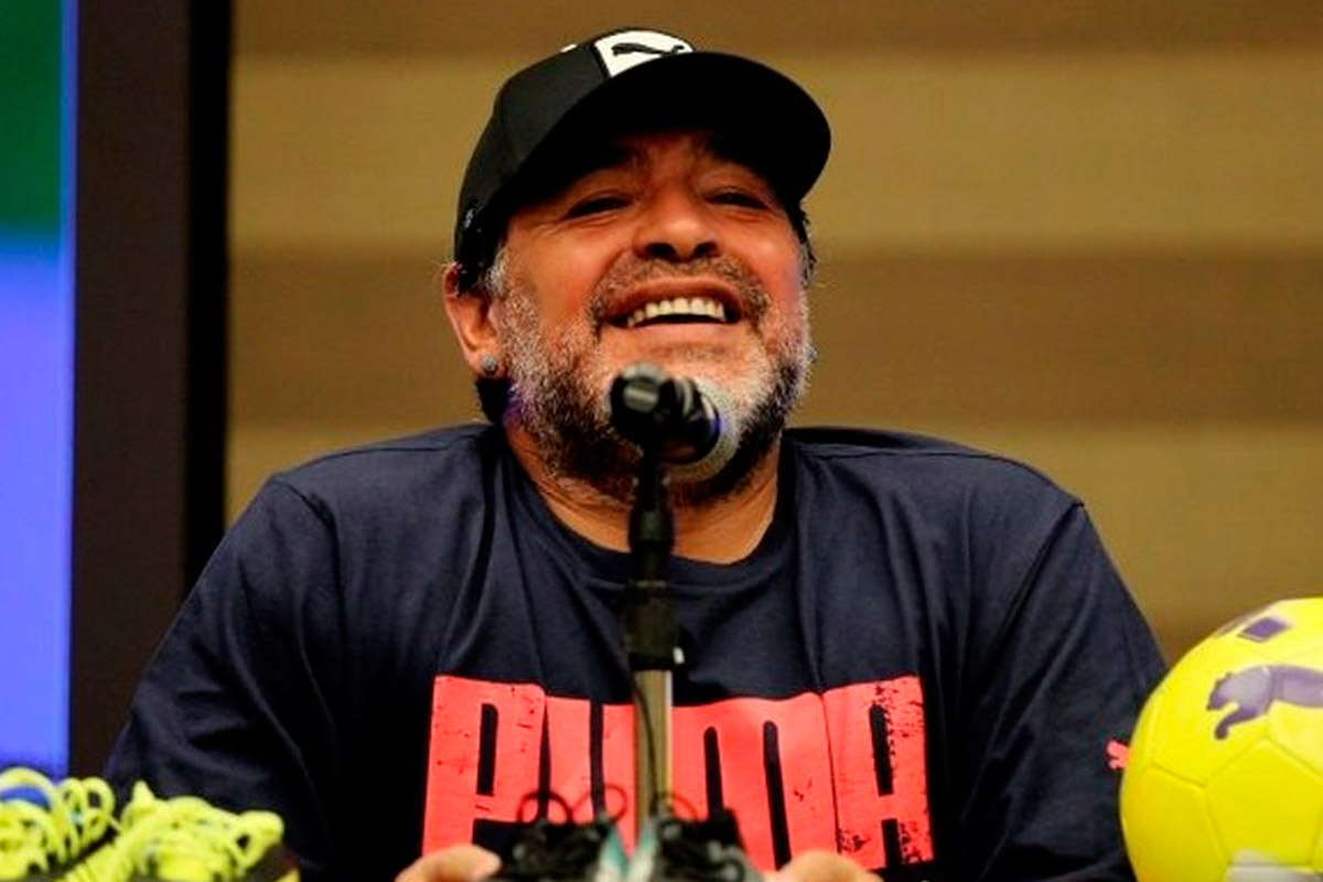 Maradona aceptó propuesta de trabajo de la Corona británica
